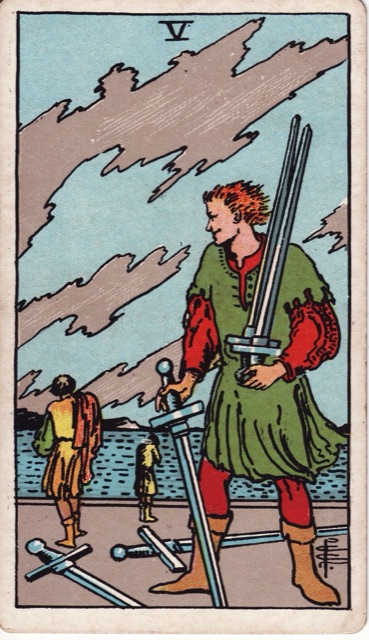 Cinco de Espadas: significado en el Tarot