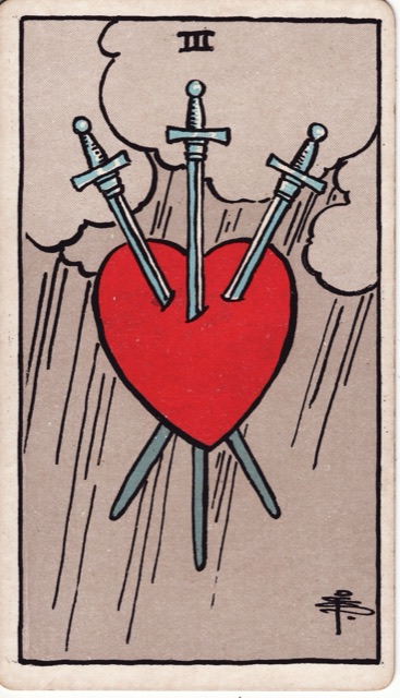 Tres de Espadas: significado en el Tarot